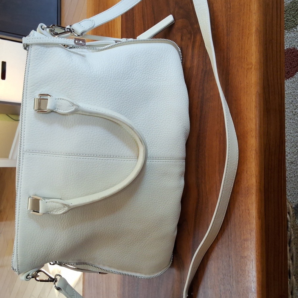 VINCE CAMUTO - Elegant White Leather Tote Bag1 - Picture 2 of 7